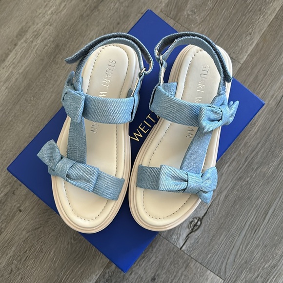 Stuart Weitzman Sofia Nolita Sandal - Picture 3 of 8